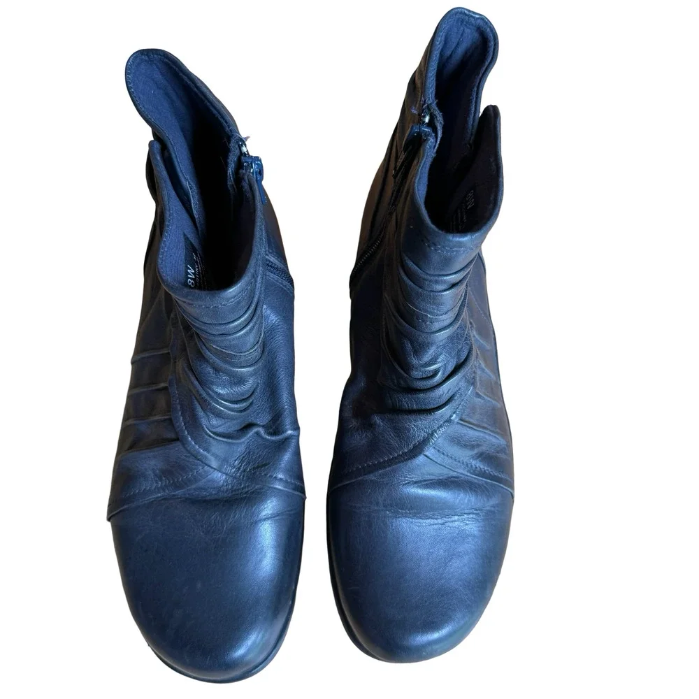 Cobb Hill New Balance Pandora Leather Ankle Boots Booties Navy Side Zip sz 8 W